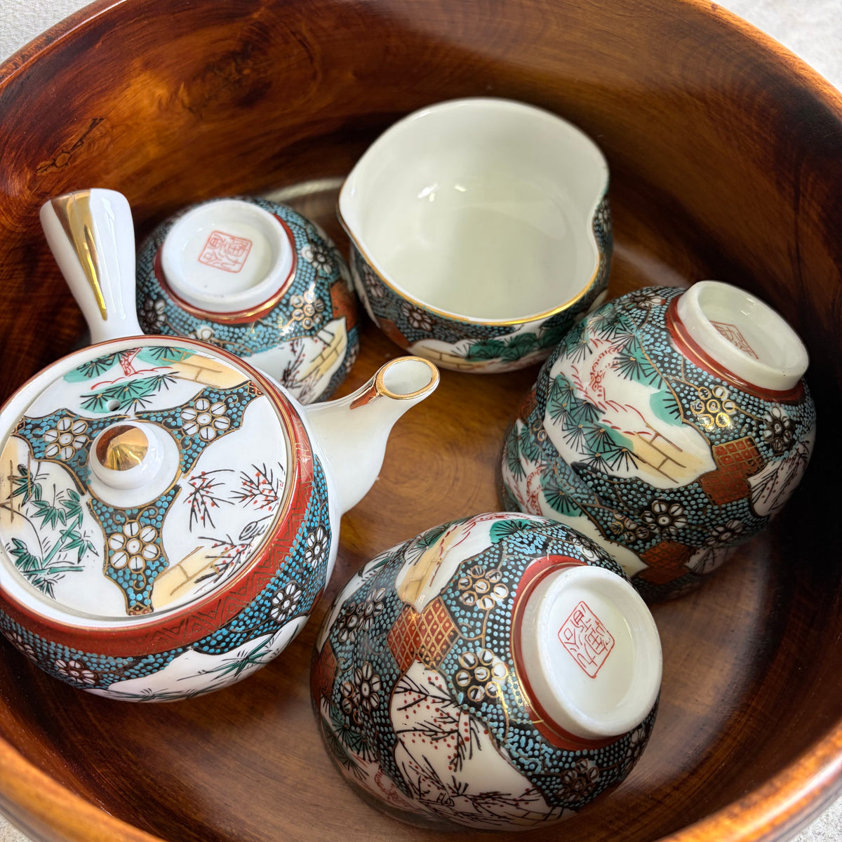 九谷焼】和の心を美しく伝える金彩の茶器セット【煎茶道具一式