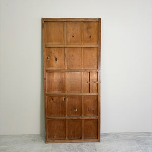 木目がきれいなレトロ建具