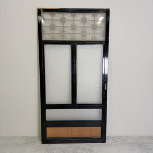 黒縁と大ガラスの木組み建具